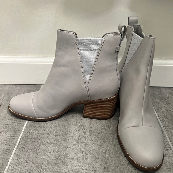 TOMS Everly Chelsea Ankle Boot Size 8 - Picture 2 of 8